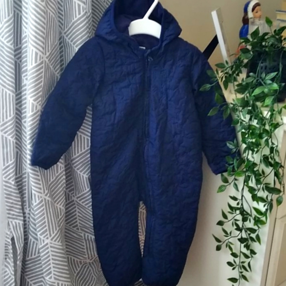 NWOT Gap Baby jacket/ Onsie - 6-9 months